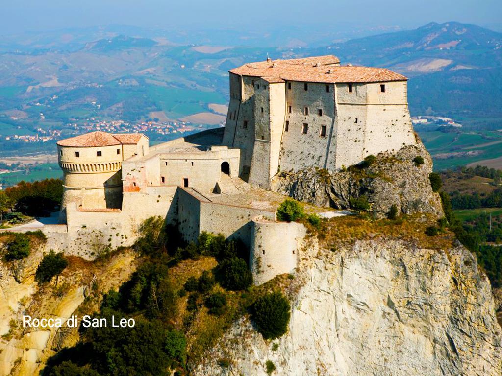 Camera Con Vista Фоссомброне Экстерьер фото